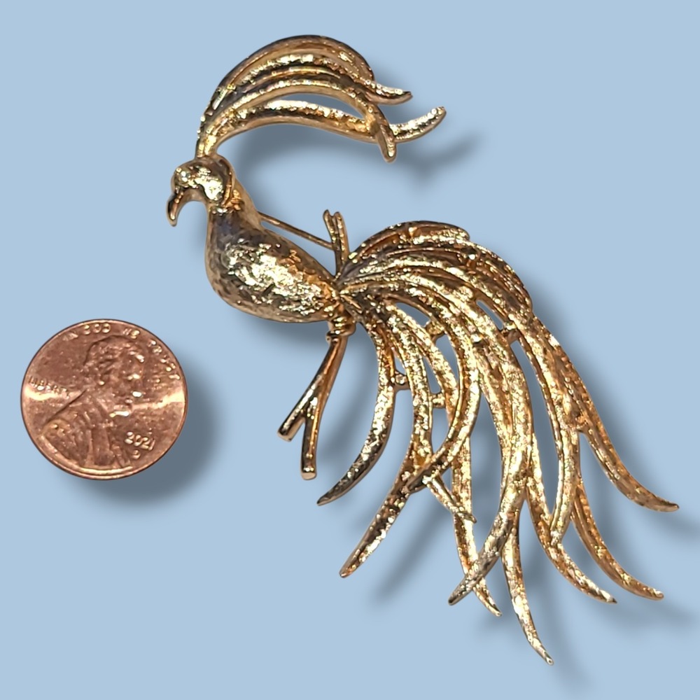 Vintage Avon 1969 Gold Tone Bird of Paradise Brooch Pin Statement Jewelry‎ - Picture 2 of 4